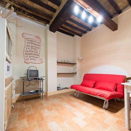 Appartamenti Turistici Vicolo S. Chiara Sassoferrato Экстерьер фото
